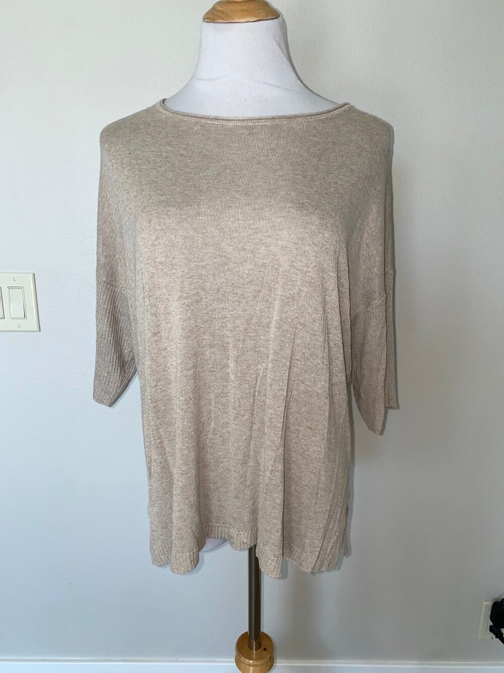 indi & cold Knit Sweater/Blouse Oatmeal Beige Boat Neck S./S Size Medium